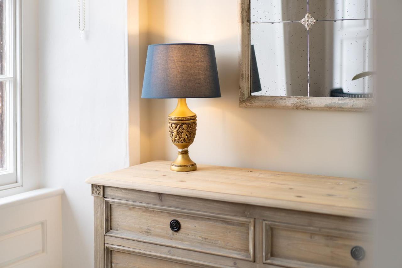 The Ironmongers Boutique Accommodation إيلشيم المظهر الخارجي الصورة