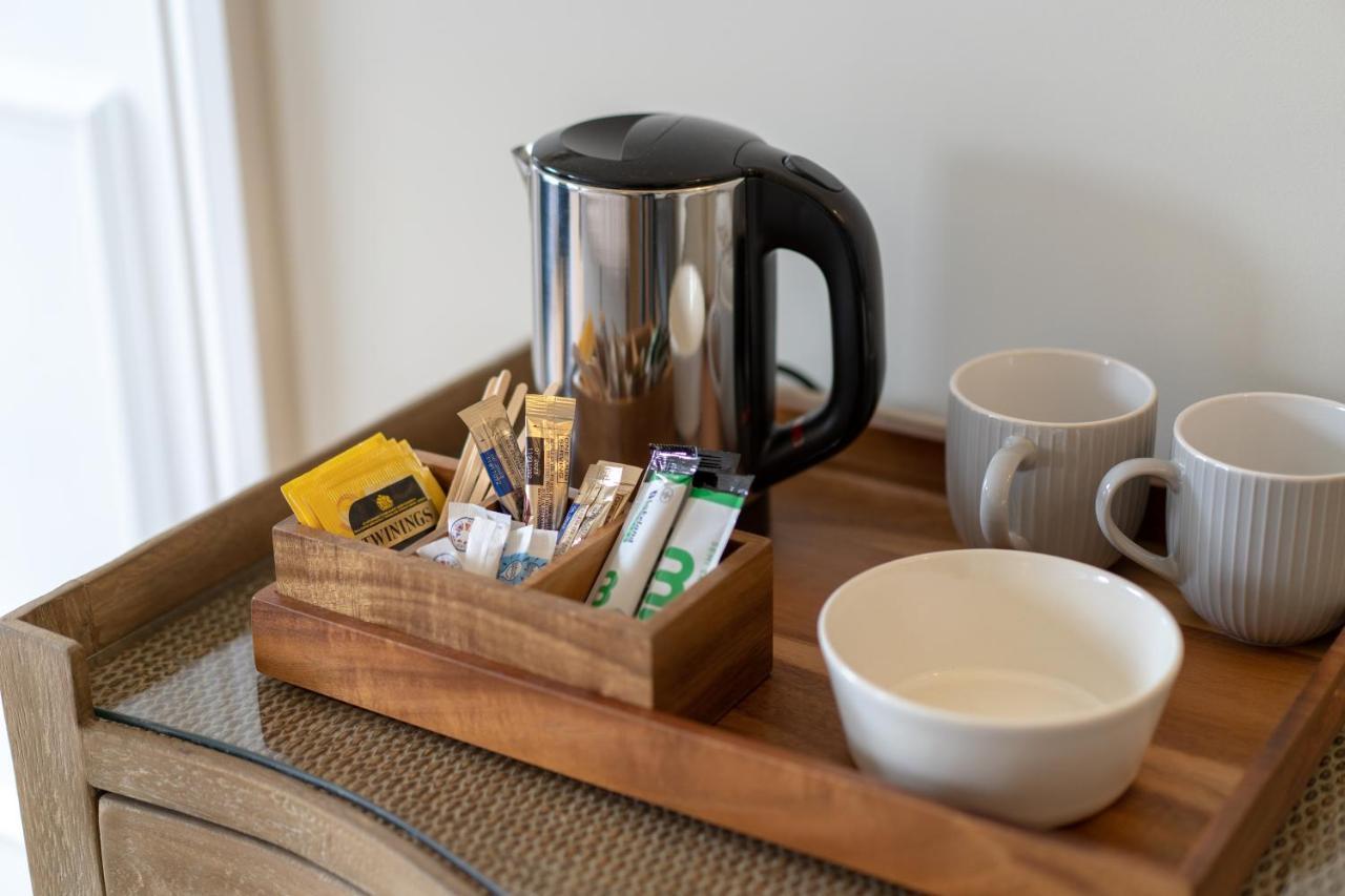 The Ironmongers Boutique Accommodation إيلشيم المظهر الخارجي الصورة