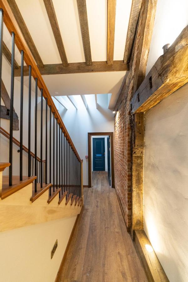 The Ironmongers Boutique Accommodation إيلشيم المظهر الخارجي الصورة